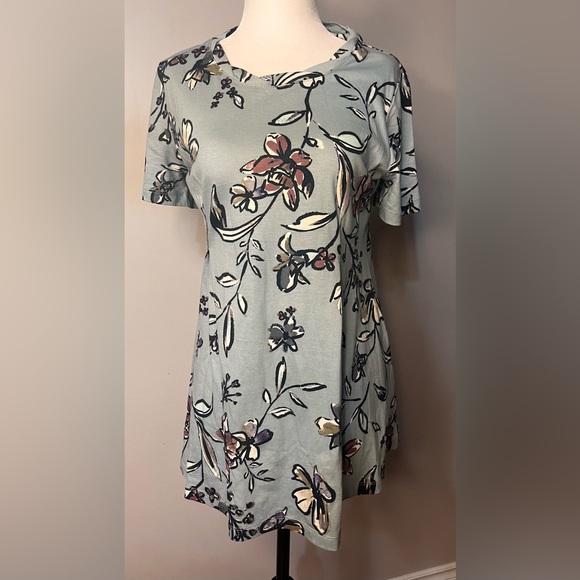 NWOT LOGO Floral Print Tunic! - Picture 1 of 9